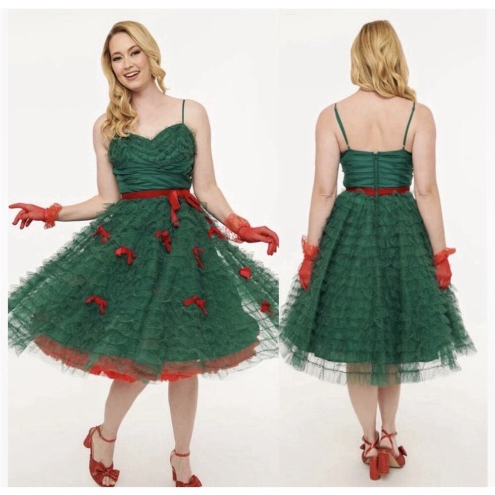 Unique Vintage Emerald Green & Red Ribbon Tulle
Cupcake Swing Dress NWT Size 14